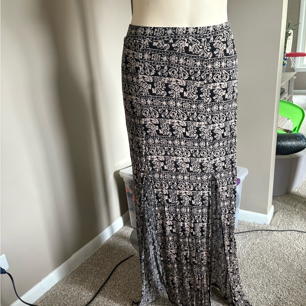 Forever 21 Black Maxi Skirt